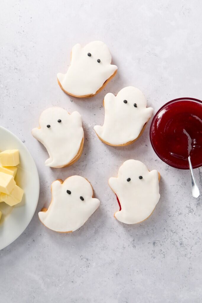 38707 - Ghost Biscuits